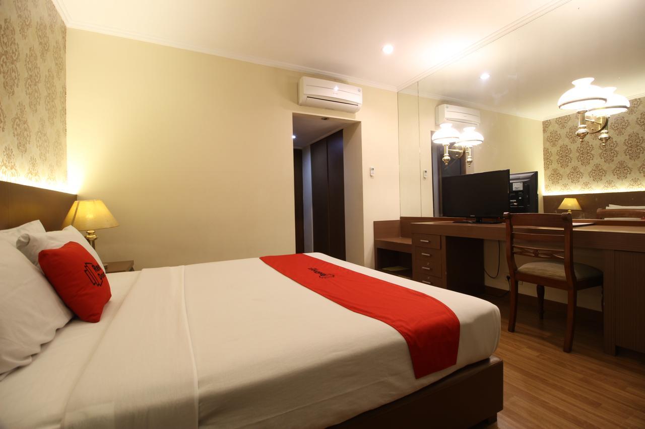 Reddoorz Premium @ Slamet Riyadi 2 Solo Kültér fotó