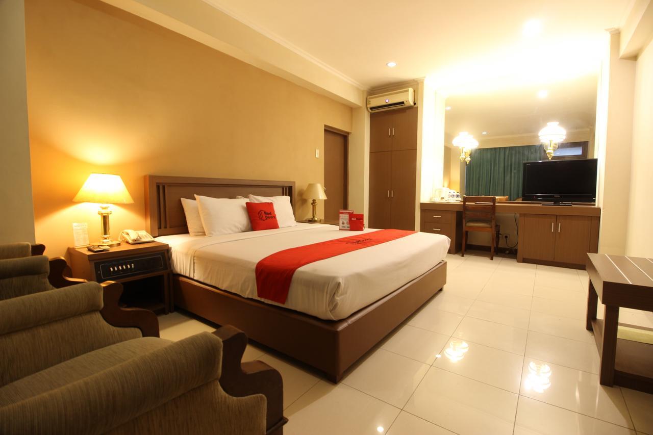 Reddoorz Premium @ Slamet Riyadi 2 Solo Kültér fotó