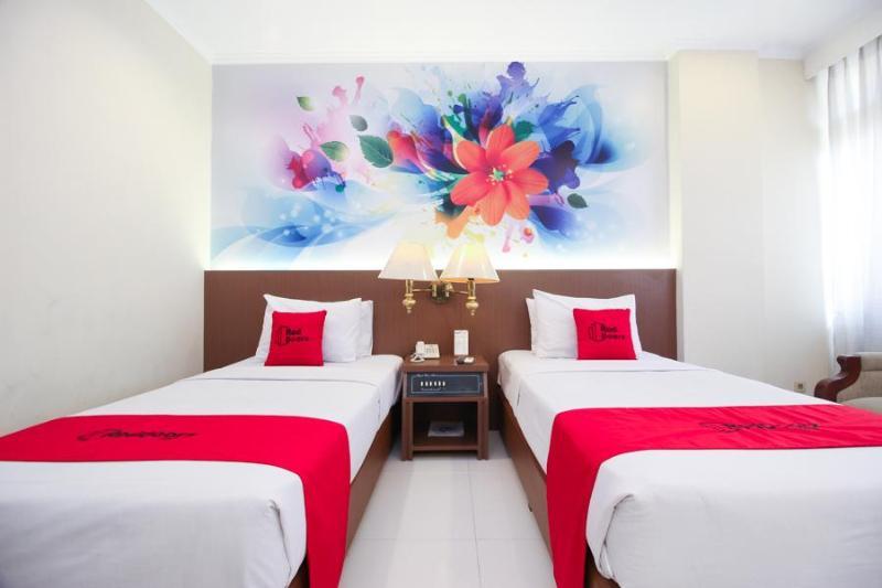 Reddoorz Premium @ Slamet Riyadi 2 Solo Kültér fotó