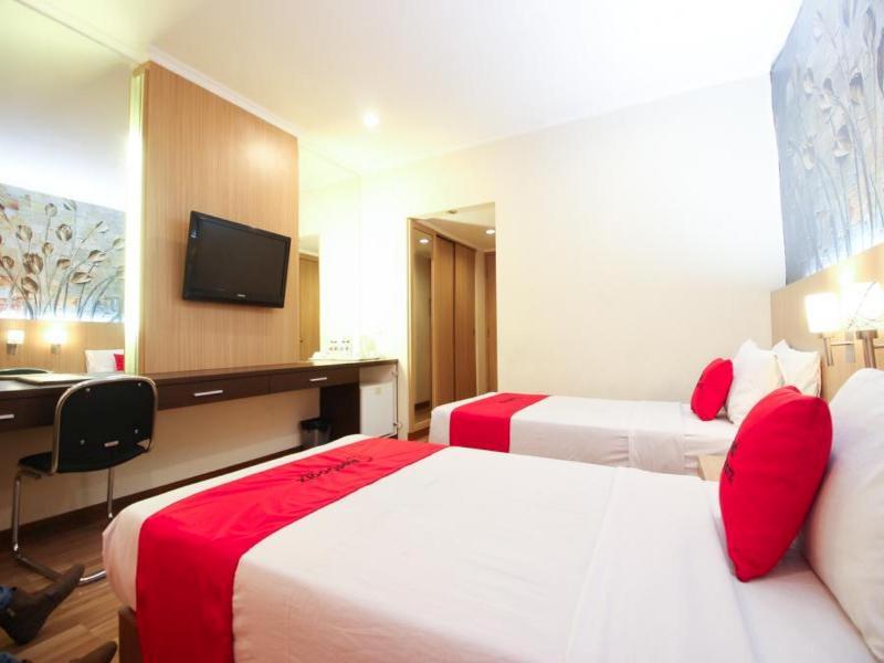 Reddoorz Premium @ Slamet Riyadi 2 Solo Kültér fotó