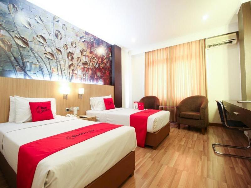 Reddoorz Premium @ Slamet Riyadi 2 Solo Kültér fotó