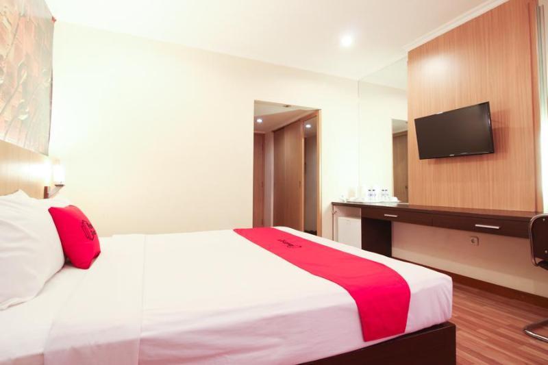 Reddoorz Premium @ Slamet Riyadi 2 Solo Kültér fotó